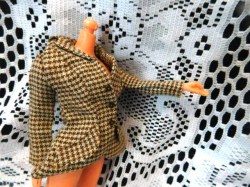 1668 1966 BARBIE RIDING IN THE PARK BROWN WHITE JACKET SOLO